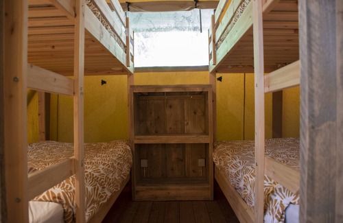 Caldas da Rainha Cabin | Safari Glamping lodge on top of a hill with splendid valley view.