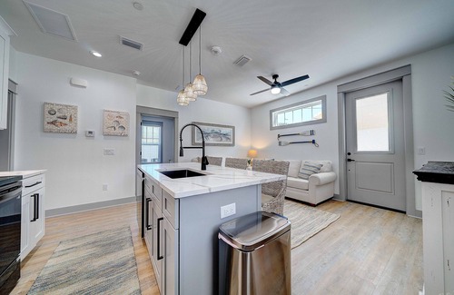 Crescent Beach House | Safari Street Stay - Steps 2 Beach! 2 units for 1 price! Sleep 16!