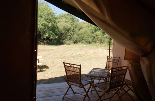 Le Champ-Saint-Pere House | Safari tent in a large location