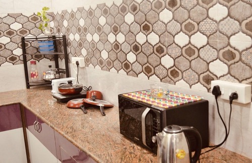 Agra Apartment | Safe # Clean # Strategic Location near to Soami Bagh Temple