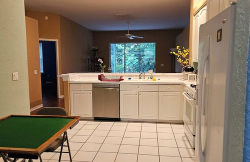 Tampa Palms House | Safe, quiet, spacious, clean, 15 min from parks eating entertainment hospitals.