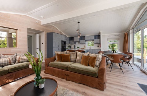 Lifton House | Saffron Lodge, 24 Roadford Lake Lodges