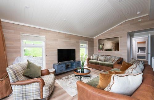 Lifton House | Saffron Lodge, 24 Roadford Lake Lodges