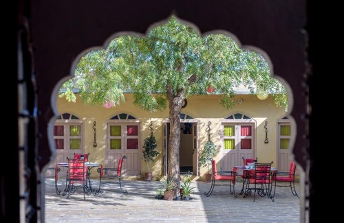 Chaksu Villa | SaffronStays Jaipura Garh, Jaipur