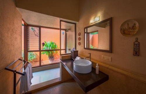 Alibaug Villa | SaffronStays Laguna