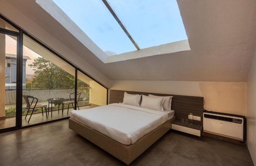 Khalapur Villa | SaffronStays Stargazer, Karjat - luxury pool villa with lake view