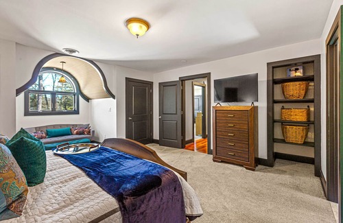 Bolton Landing House | Sagamore Golf House w/ Dockspace & Hot Tub