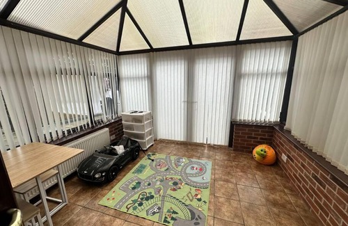 Stoke-on-Trent Apartment | Sage House - City centre Hanley, Alton towers