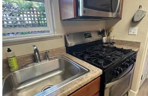 McKinleyville House | Sagewood Hideaway- close to town