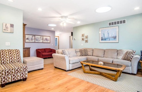 Lakeside House | Sagewood