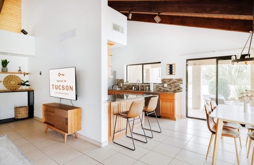 Shadow Hills House | Saguaro Sueños by Vacay In Tucson