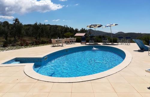 Itri Villa | Saha tourist accommodation among olive trees and sea view