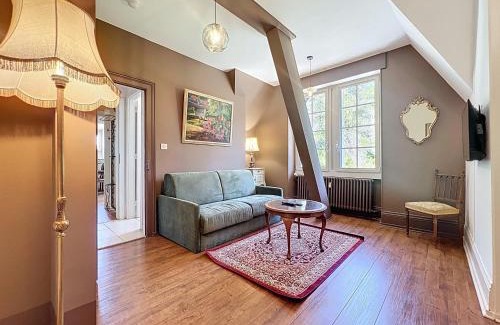 Exincourt Apartment | Sahler Duplex 20th-Century Château