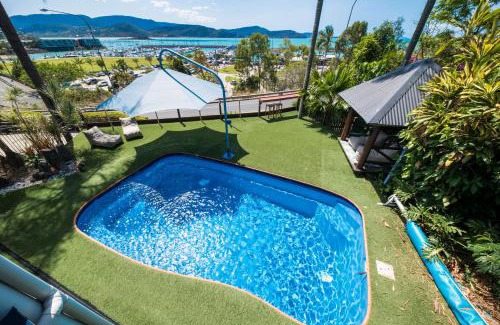 Airlie Beach House | 'Sail Away' Airlie Beach house with Marina Views