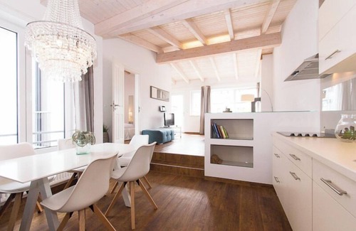 Warnemuende Apartment | Sailorlodge, quiet location on the Alter Strom - family-friendly, modern, special