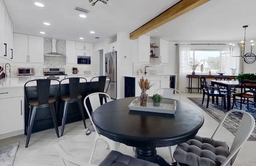 Fort Myers House | Sailors Paradise-Waterfront Gulf & Sailboat access with AC, WIFI, heated Pool!