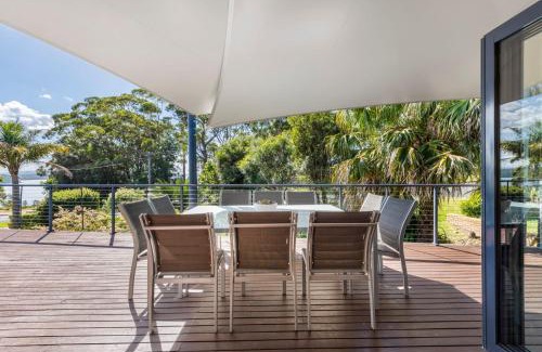 Mollymook Beach House | Sails on Bannister