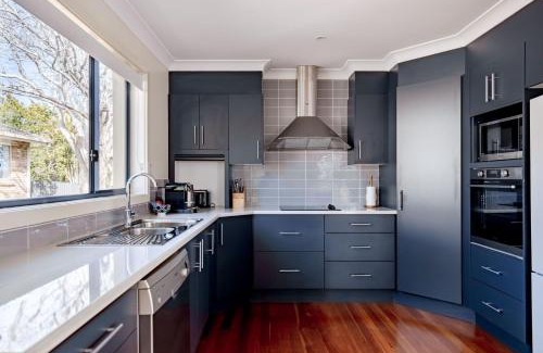 Mollymook Beach House | Sails on Bannister