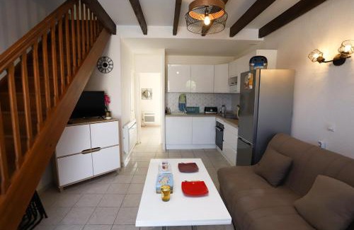 Saint-Cyprien Plage House | Saint Cyprien jolie maison climatisee avec une grande terrasse