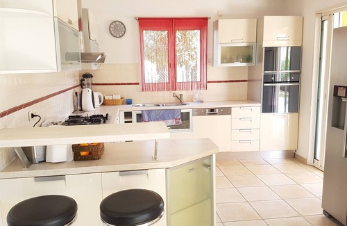 Saint-Cyr-sur-Mer Villa | Saint Cyr/Sea Beach Lecques, villa with pool, air conditioning, shops.