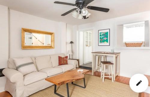 Manayunk House | Saint Davids Cottage in Manayunk, Walk to Train, Main Street