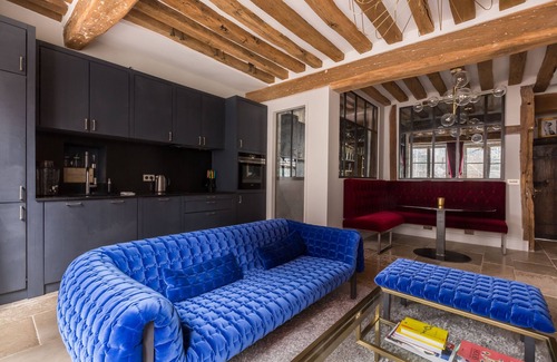 Les Iles Apartment | Saint-Louis Style, by Veeve