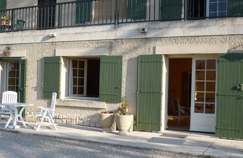 St.-Remy-de-Provence Apartment | Saint-Remy-de-Provence, Gîte de France label, all mod cons, view of les Alpilles