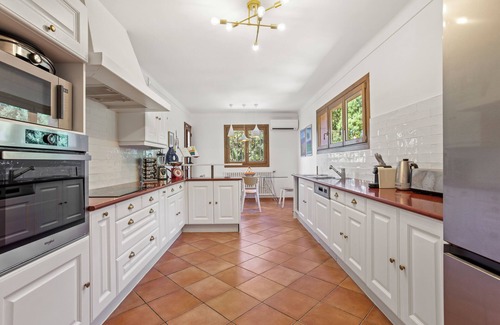 La Croix-Valmer Villa | Saint Tropez villa, Sea & Vineyard views, Pool, 15 mins to Saint Tropez