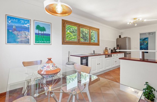 La Croix-Valmer Villa | Saint Tropez villa, Sea & Vineyard views, Pool, 15 mins to Saint Tropez