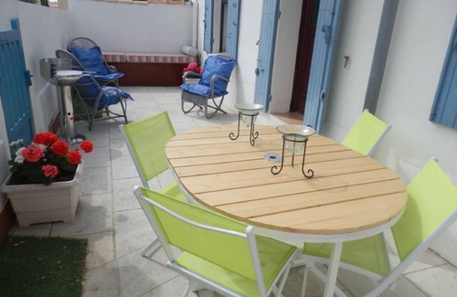 Saintes-Maries-de-la-Mer Apartment | Saintes Maries De La Mer: APPARTEMENT PLEIN CENTRE SAINTES MARIES DE LA MER