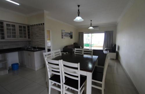 Margate Apartment | Saints View Resort Unit 10
