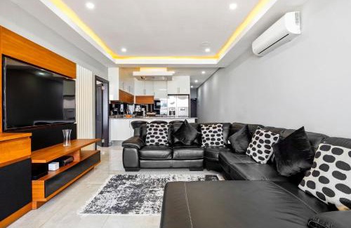 La Mercy Apartment | Sairia House by Host Agents