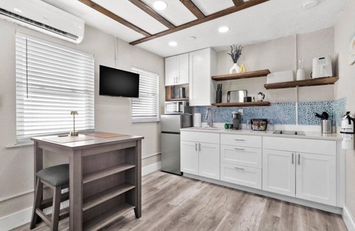 St. Pete Beach Apartment | Sala Suite 1! Monday & Thursday Fall Promo! Pet Friendly, Walk to Beach!