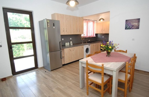 Salakos House | Salakos Mountain View Home