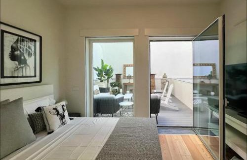 Lisbon Old Town Apartment | Salazar Palace