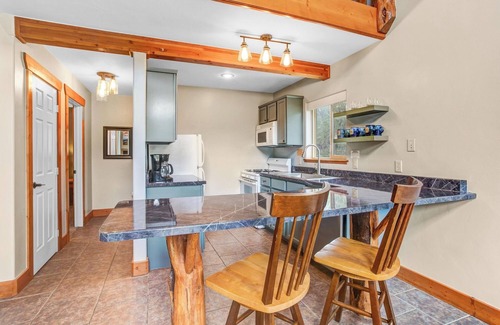 Salida House | Salida CO Rentals - Home nestled in the trees, 5 minutes from downtown Salida