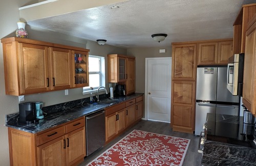 Salmon House | Salmon Riverfront HomenClose to Salmon and Challis. Fishing from back yard.