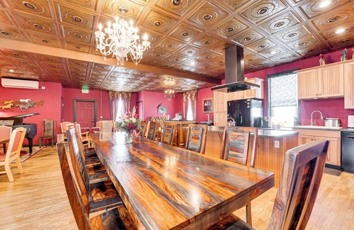 Prosser Apartment | Saloon-Style Prosser Loft in WA Wine Country!