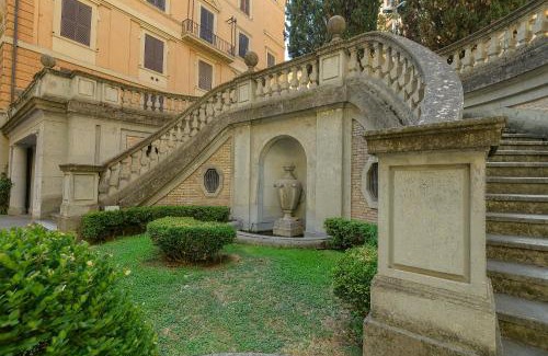 Quartiere III Pinciano Apartment | Salotto19 - Villa Borghese