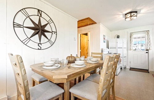 Wells House | Salt Box by the Sea: Water View - Charming 3-bedroom Cottage in Wells!