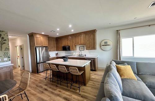 Yuma House | Salt Cedar on the Lagoon- Modern Waterfront, dock, 3 bedroom, 2 suites, 4 bath