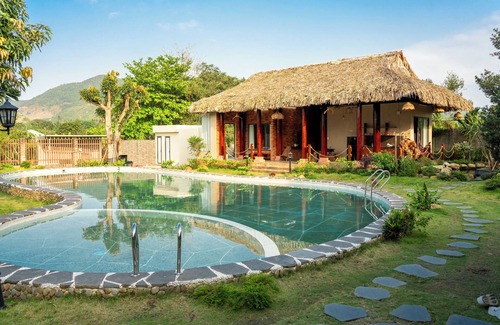 Hoa Vang House | Salt Electrolysis Pool 2BR 2BA kitchen Ba Na Hills