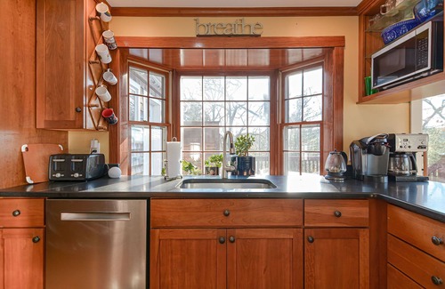 Gloucester House | Salt Marsh Cottage: Access to Coffins Beach!