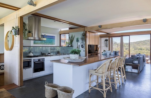 Boomerang Beach House | Salt Rock Boomerang Beach - Absolute Beachfront