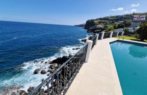 Santa Cruz House | Salt Water Villa