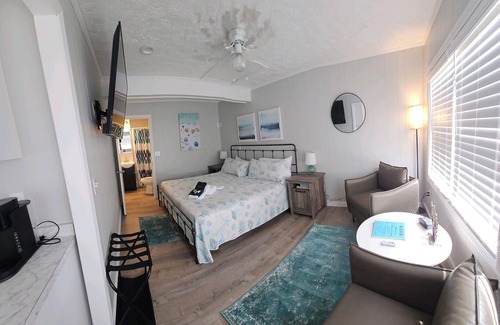 Kitty Hawk Hotel | Saltaire Cottages
