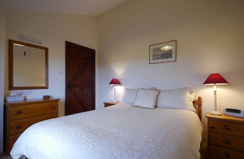 Widemouth Bay Cottage | Salthouse Cottage 73360 - sleeps 4 guests in 2 bedrooms