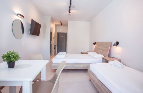 Steni Dirfyos House | Saltriver rooms