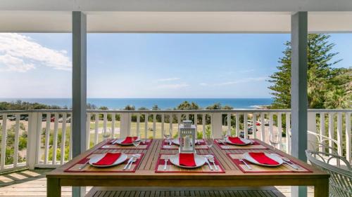 Killcare House | 'Salty Air Beachside Cottage' by Accom Holidays