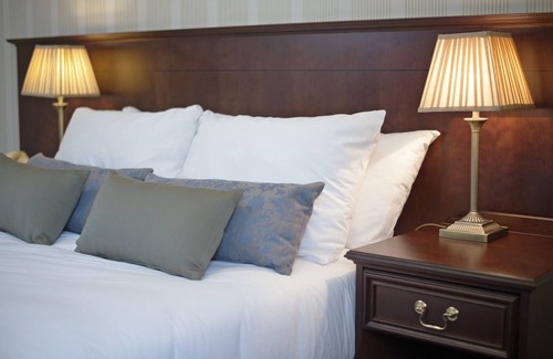 Perth Hotel | Salutation Hotel